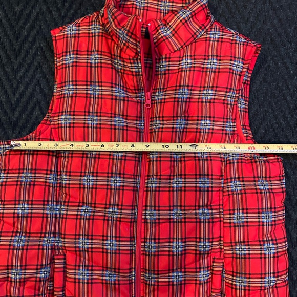 Women’s Red Plaid Puffer Vest - Picture 10 of 13